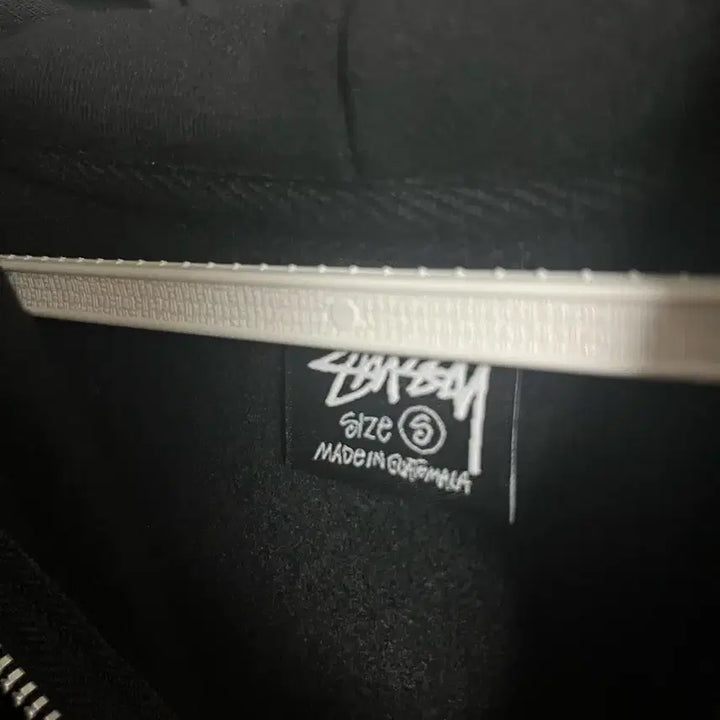 [BUNJANG] Stussy World Tour Zip-Up Hoodie / 정품) 스투시 월드투어 후드집업 S