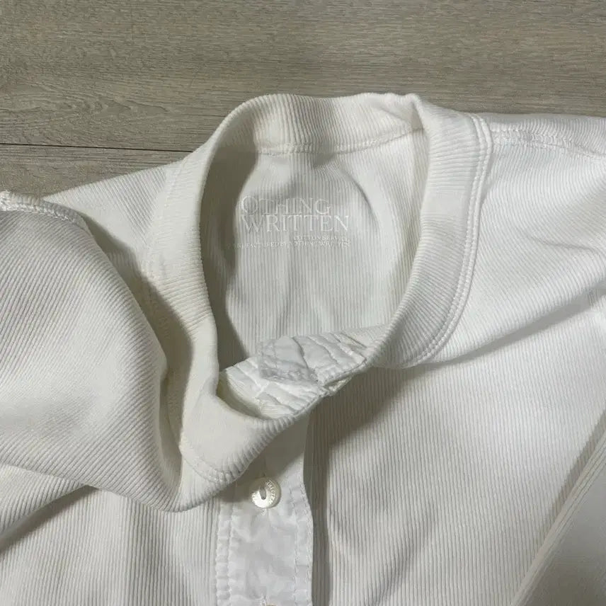 [BUNJANG] Nothing Written Henley T-Shirt / 낫띵리튼 헨리넥티셔츠