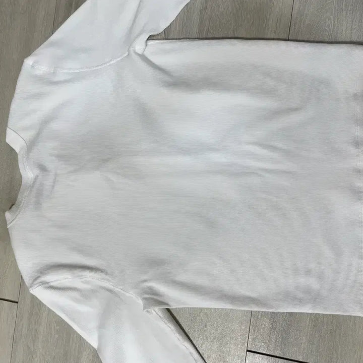 [BUNJANG] Nothing Written Henley T-Shirt / 낫띵리튼 헨리넥티셔츠