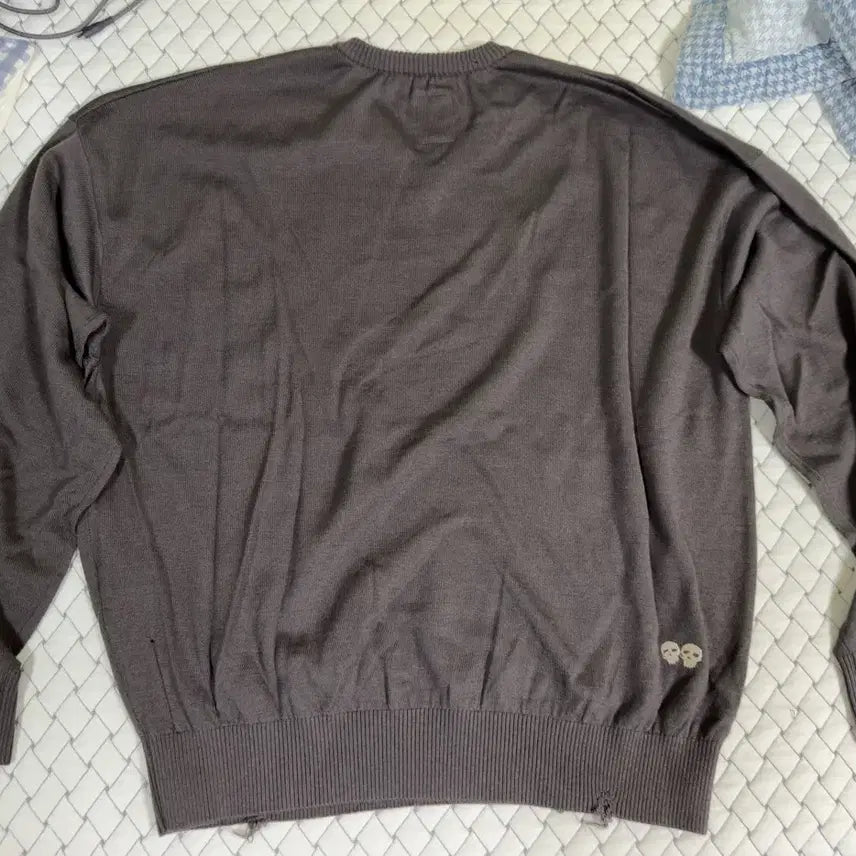 [BUNJANG] Polierter V-Neck Damaged Knit Brown Charcoal Size 4 / 폴리테루 브이넥 데미지 니트 브라운차콜 4사이즈