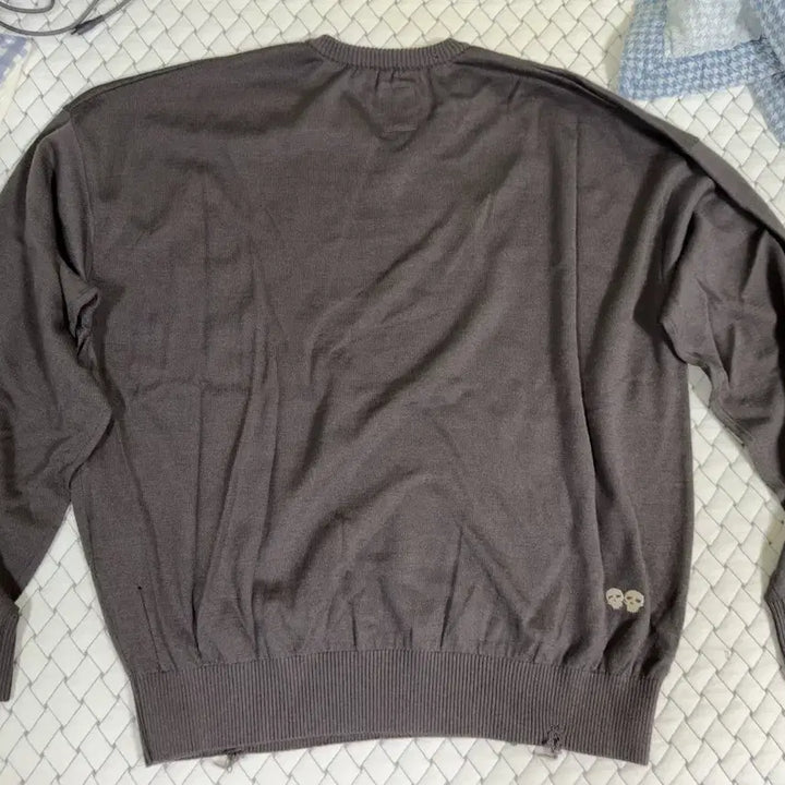 [BUNJANG] Polierter V-Neck Damaged Knit Brown Charcoal Size 4 / 폴리테루 브이넥 데미지 니트 브라운차콜 4사이즈