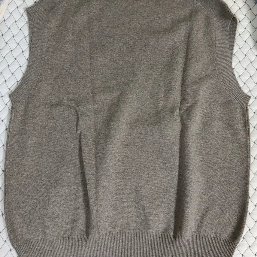 [BUNJANG] Studio Nicholson V-Neck Knit Vest Oatmeal M / 스튜디오니콜슨 브이넥 니트 베스트 오트밀 M사이즈
