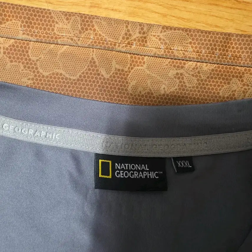 [BUNJANG] National Geographic Grey Short Sleeve T-Shirt / 내셔널지오그래픽 회색 반팔 티셔츠  120 cm..xxxl   입니다