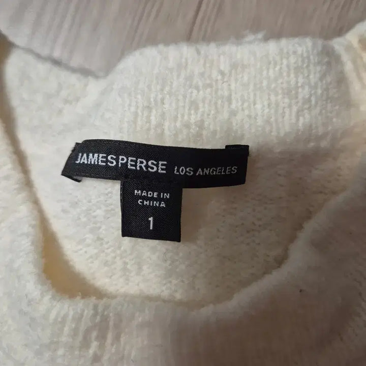 [BUNJANG] James Pearls Cashmere Knit Sweater (Size 1) / 제임스펄스 캐시미어 니트 (1사이즈)(2회착용)