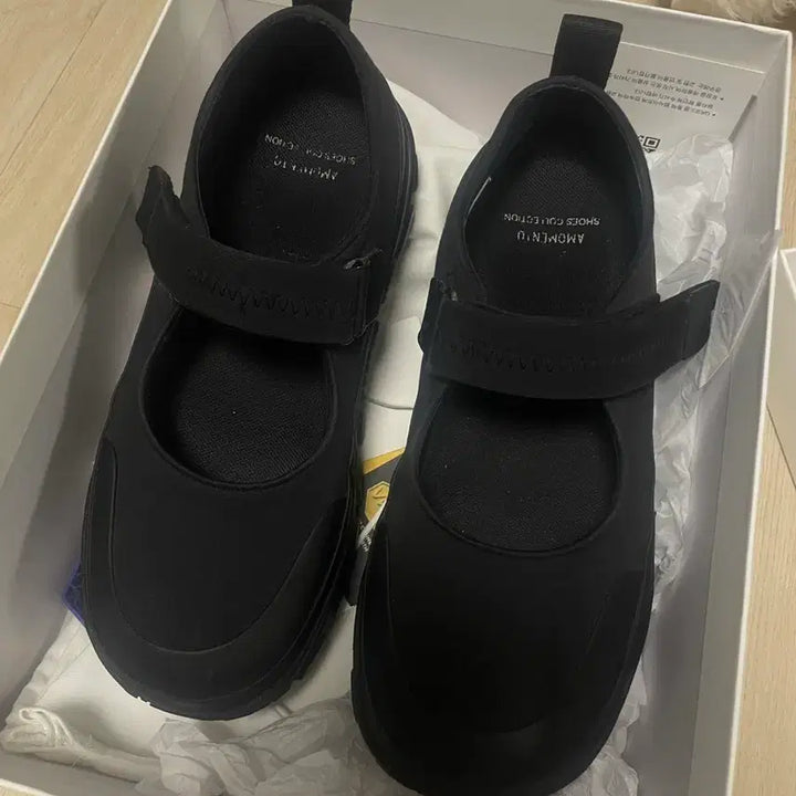 [BUNJANG] Amomento Vibram Mary Jane Shoes Black / 아모멘토 비브람 메리제인 블랙 5사이즈(235-245)
