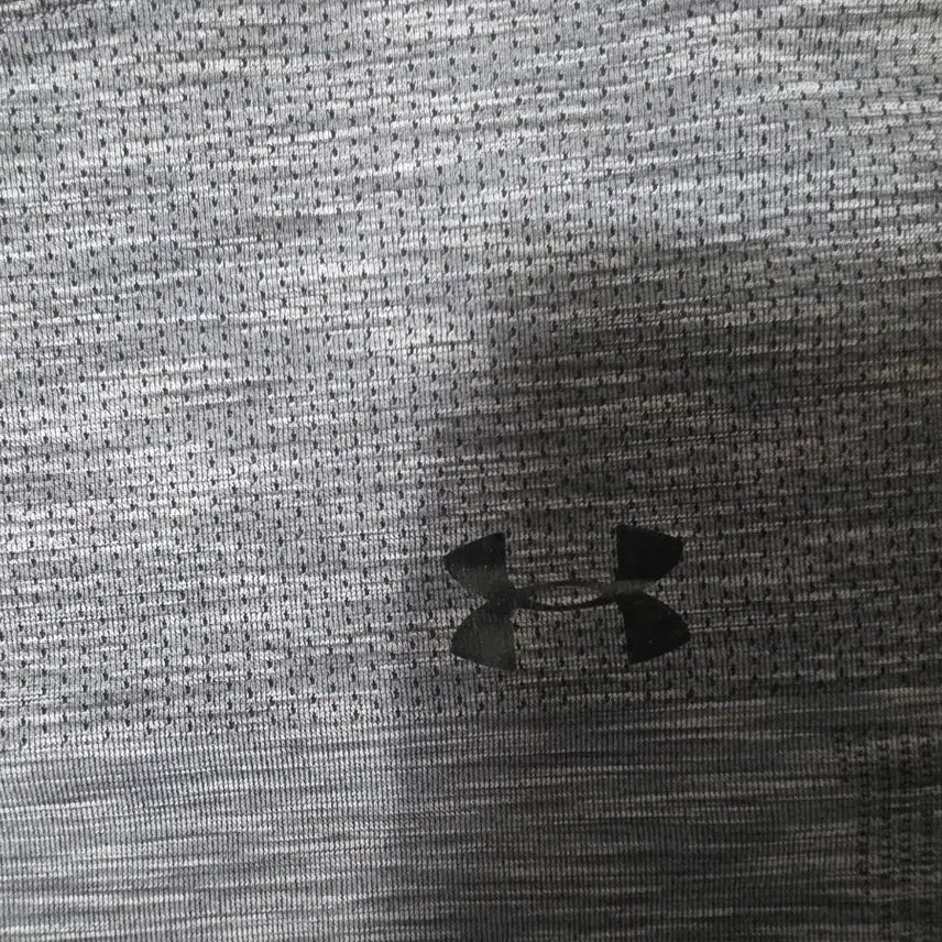 [BUNJANG] Under Armour Functional T-Shirt Grey / 언더아머 기능성 반팔 티셔츠 그레이  가슴 둘레 110 cm 입니다