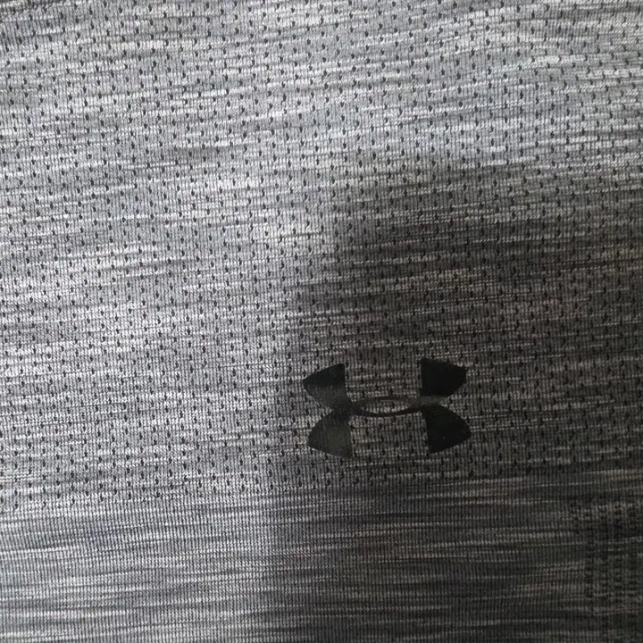 [BUNJANG] Under Armour Functional T-Shirt Grey / 언더아머 기능성 반팔 티셔츠 그레이  가슴 둘레 110 cm 입니다