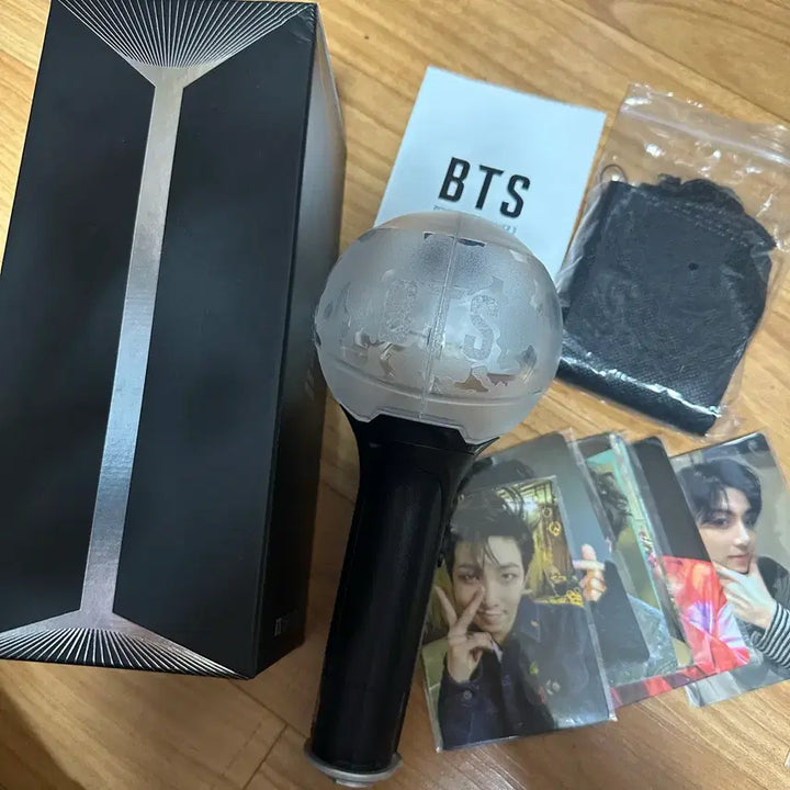 [SOLD OUT] [BUNJANG] BTS ARMY Bomb Ver.3 Photocard Bundle Set / 방탄소년단 BTS 아미밤 아미밤3 삼미밤
