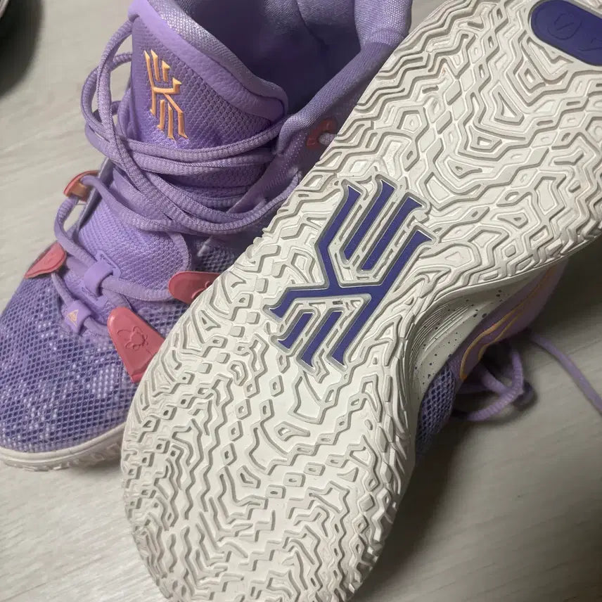 [BUNJANG] Nike Kyrie 7 Daughters 250mm / 카이리 7 도터스 250 사이즈