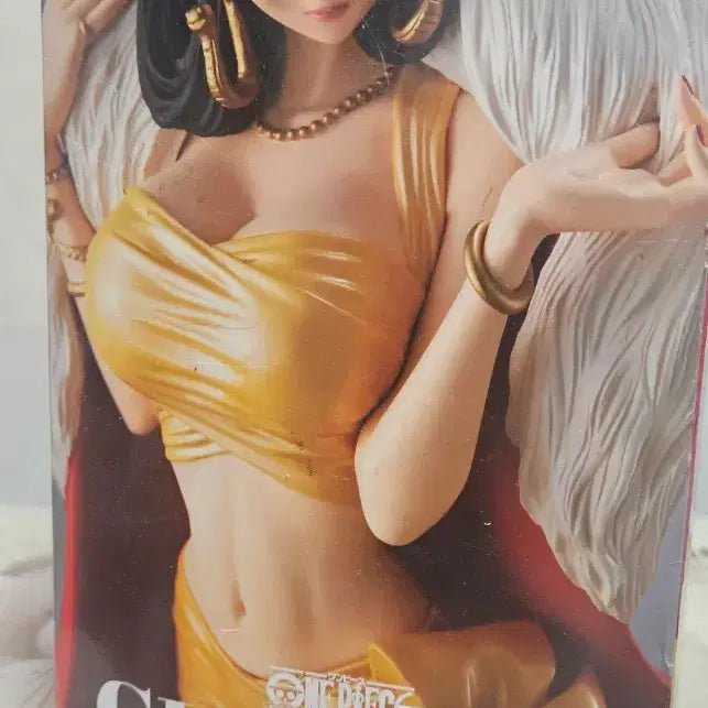 [BUNJANG] Banpresto One Piece Glitter &amp; Glamours Boa Hancock Christmas Style Figure / 원피스 글리터 보아핸콕 크리스마스 피규어