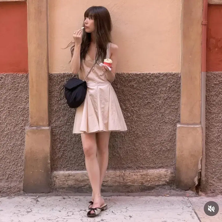 [BUNJANG] Overdue Flare Gored Mini Dress Beige / [택O미시착새상품] 오버듀플레어 고어드 미니 드레스 베이지 gored