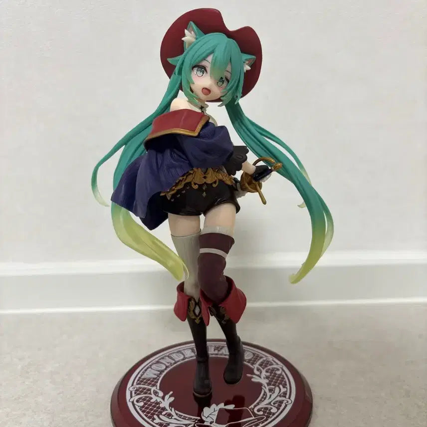 [BUNJANG] Miku Wonderland Puss in Boots Figure / 미쿠 원더랜드 장화신은 고양이 피규어