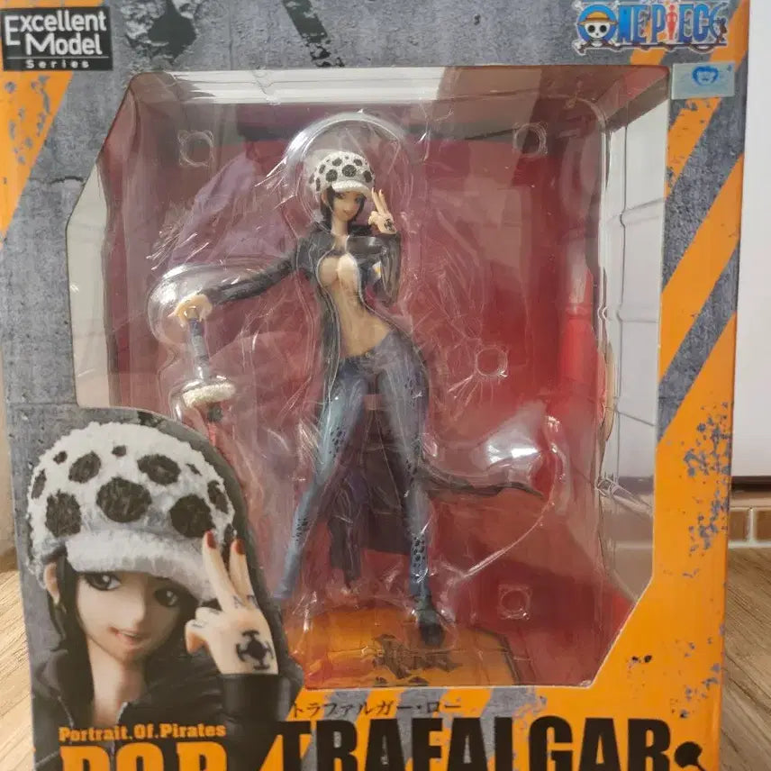 [BUNJANG] One Piece POP Law Female Version Figure (Unused, Sealed) / 원피스 피규어 원피스 pop 로우 여체 박스개봉 피규어 미사용,미개봉