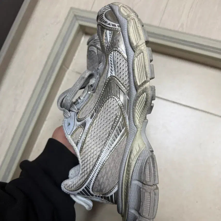 [BUNJANG] Balenciaga 3XL Sneakers Eggshell / 발렌시아가 3xl 에그쉘 40