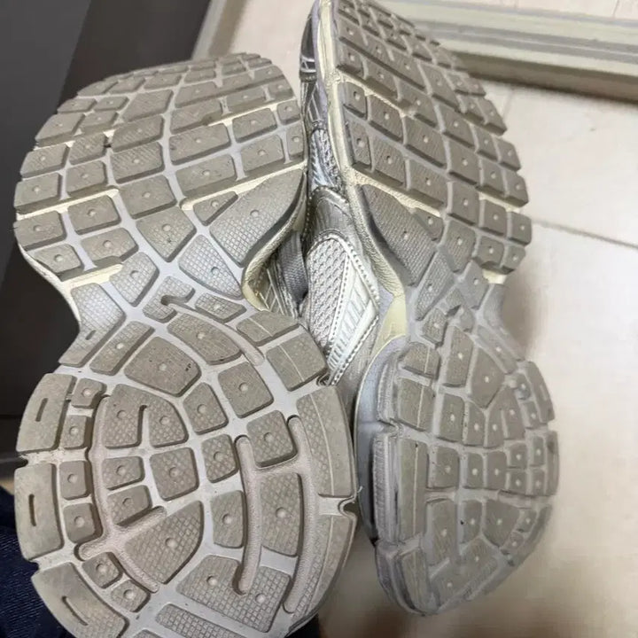 [BUNJANG] Balenciaga 3XL Sneakers Eggshell / 발렌시아가 3xl 에그쉘 40