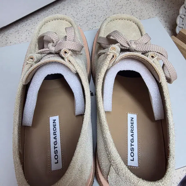 [BUNJANG] Lost Garden Dive Beige Shoes (Fits 270mm) / 로스트가든 다이브 베이지 255사이즈(실사이즈270)