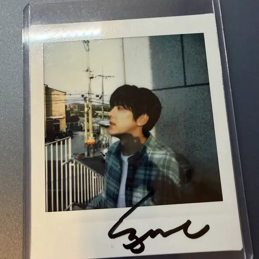 [BUNJANG] Hong Isaac Signed Polaroid / 홍이삭 싸인 폴라로이드