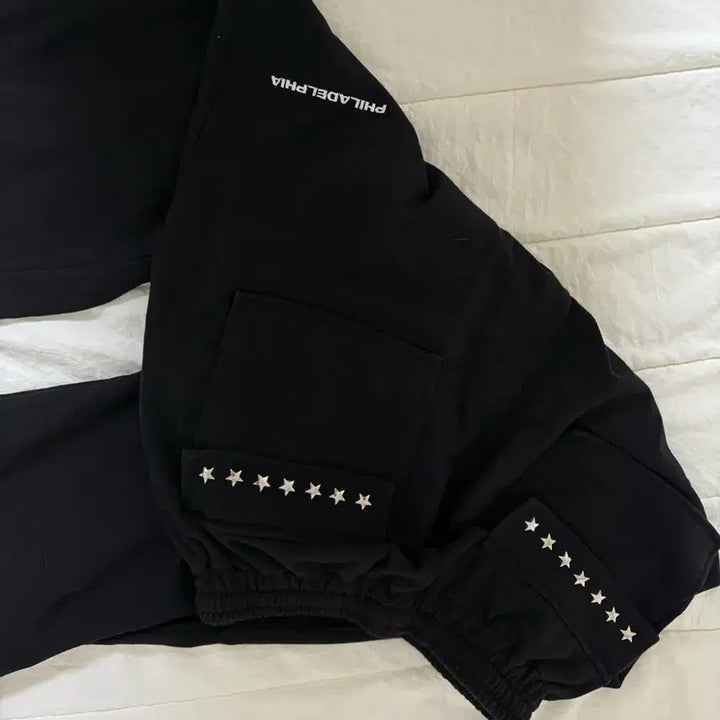 [BUNJANG] SEIUE Star Studded Black Wide Training Pants / SEIUE 별 스터드 블랙 와이드 트레이닝 팬츠