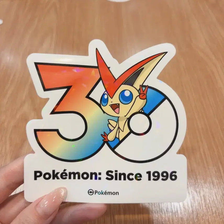 [BUNJANG] Victini Pokemon 30th Anniversary Holographic Sticker / 타임세일) 비크티니 포켓몬 30주년 스티커