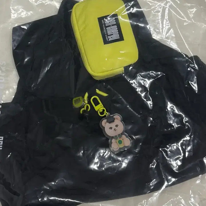 [BUNJANG] NCT Starbucks Collaboration Concert Bag (Sealed) + Haechan Keychain / 엔시티 스타벅스 콜라보 콘서트백 미개봉