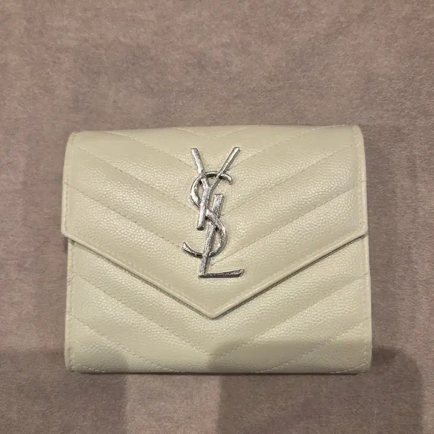 [BUNJANG] Saint Laurent Matelassé Monogram Trifold Wallet Ivory / 생로랑 마틀라세 3단반지갑 아이보리
