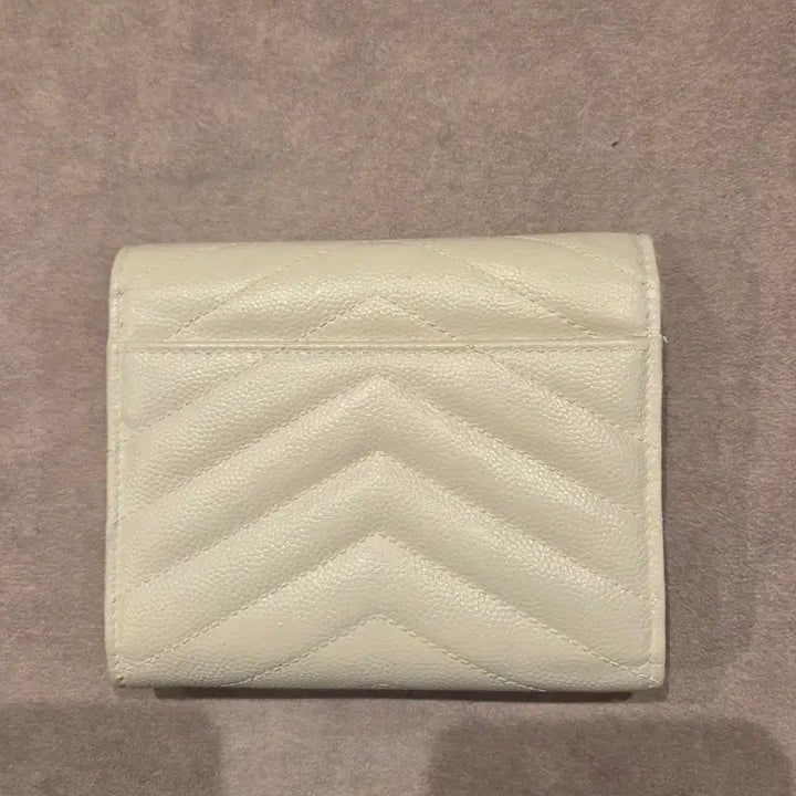 [BUNJANG] Saint Laurent Matelassé Monogram Trifold Wallet Ivory / 생로랑 마틀라세 3단반지갑 아이보리