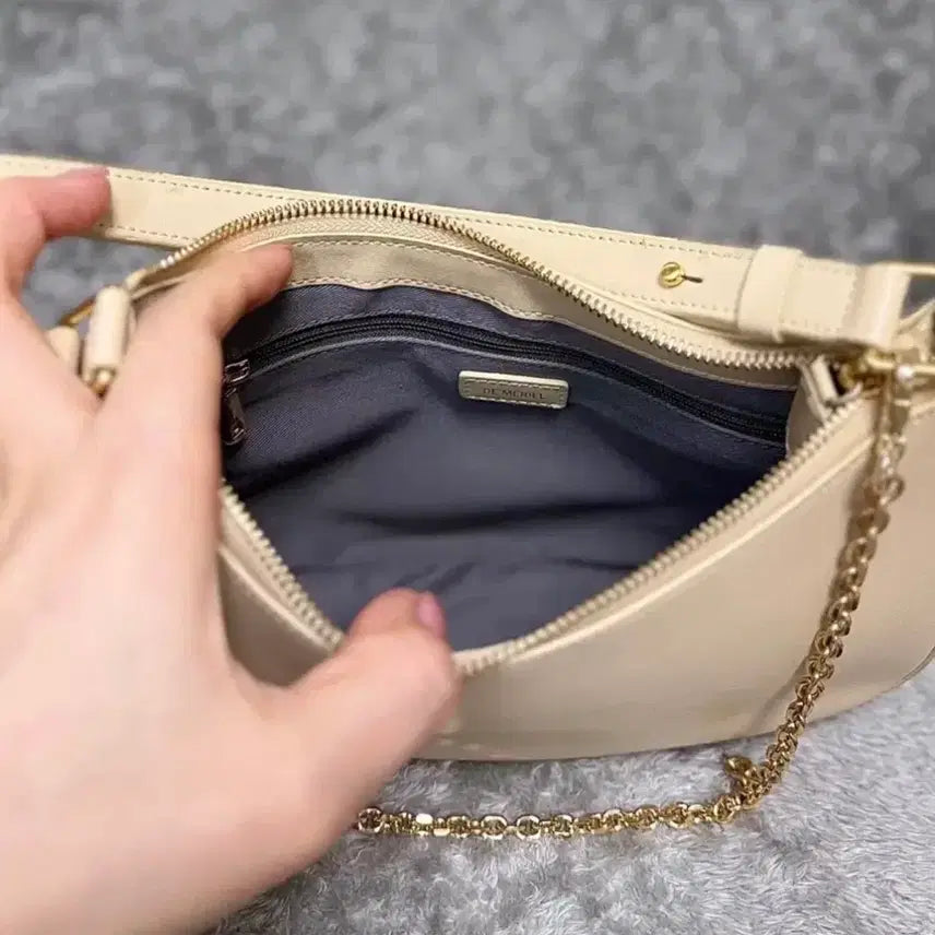 [BUNJANG] Demeriel Hobo Bag Ivory / [새상품] 드메리엘 호보백