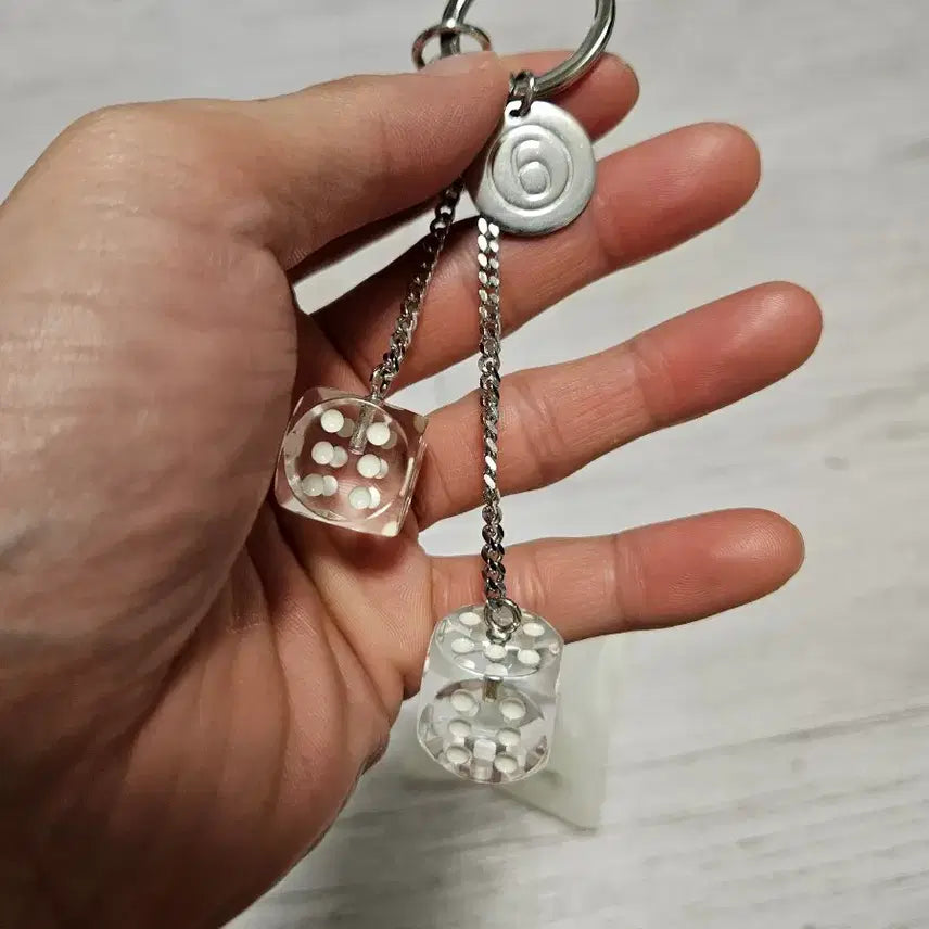 [BUNJANG] Maison Margiela MM6 White Dice Keychain / 메종 마르지엘라 MM6 화이트 주사위 키링