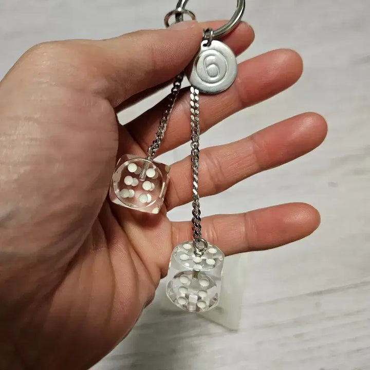 [BUNJANG] Maison Margiela MM6 White Dice Keychain / 메종 마르지엘라 MM6 화이트 주사위 키링