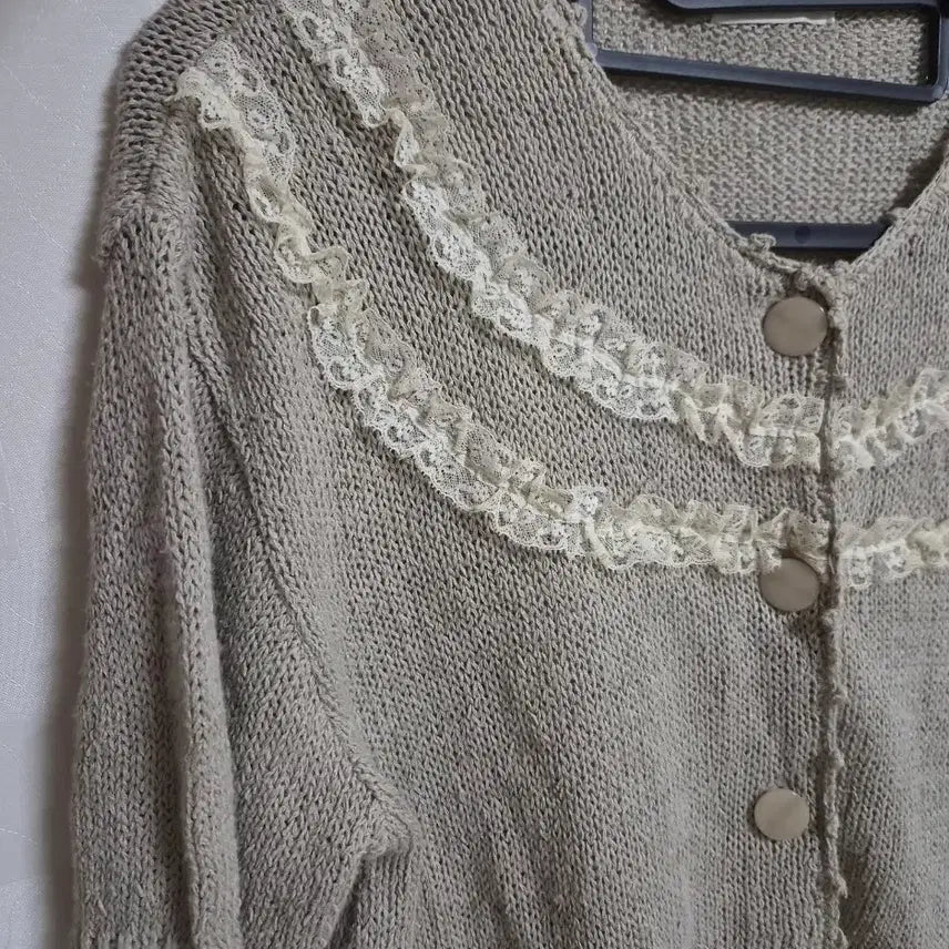 [BUNJANG] Vintage Lace Collar Short Sleeve Knit Cardigan / 빈티지 레이스 카라 반팔 니트 가디건