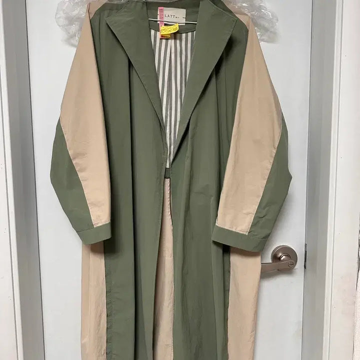 [BUNJANG] LATT BY T Colorblock Trench Coat / LATT BY T 배색 트렌치코트 드라이지금 찾아왔어요 F