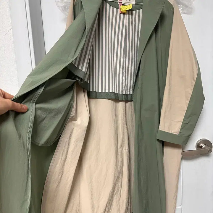 [BUNJANG] LATT BY T Colorblock Trench Coat / LATT BY T 배색 트렌치코트 드라이지금 찾아왔어요 F