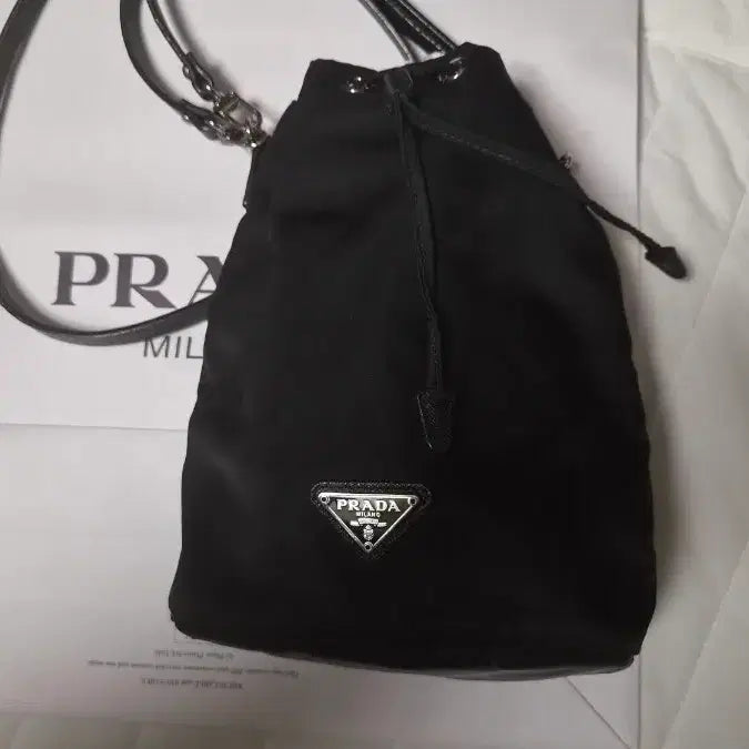 [BUNJANG] Prada Black Logo Bucket Pouch Crossbody Bag / 프라다 버킷파우치 백