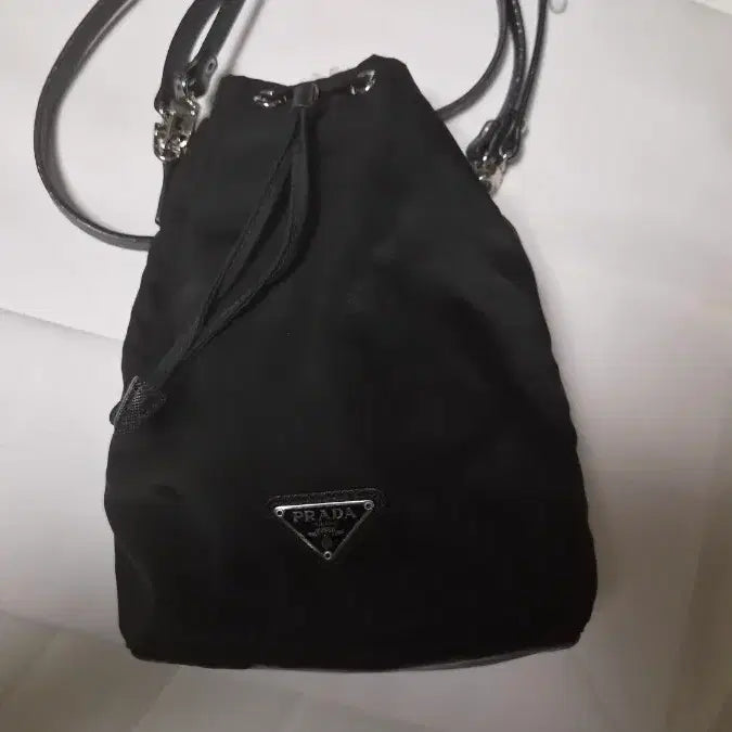 [BUNJANG] Prada Black Logo Bucket Pouch Crossbody Bag / 프라다 버킷파우치 백