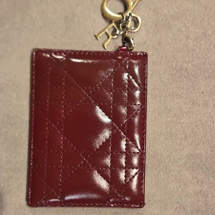 [BUNJANG] Dior Lady Dior Card Holder Red Patent Gold Charm / 정품 / 디올 레이디 디올 카드 홀더 (레드 페이턴트/금장)