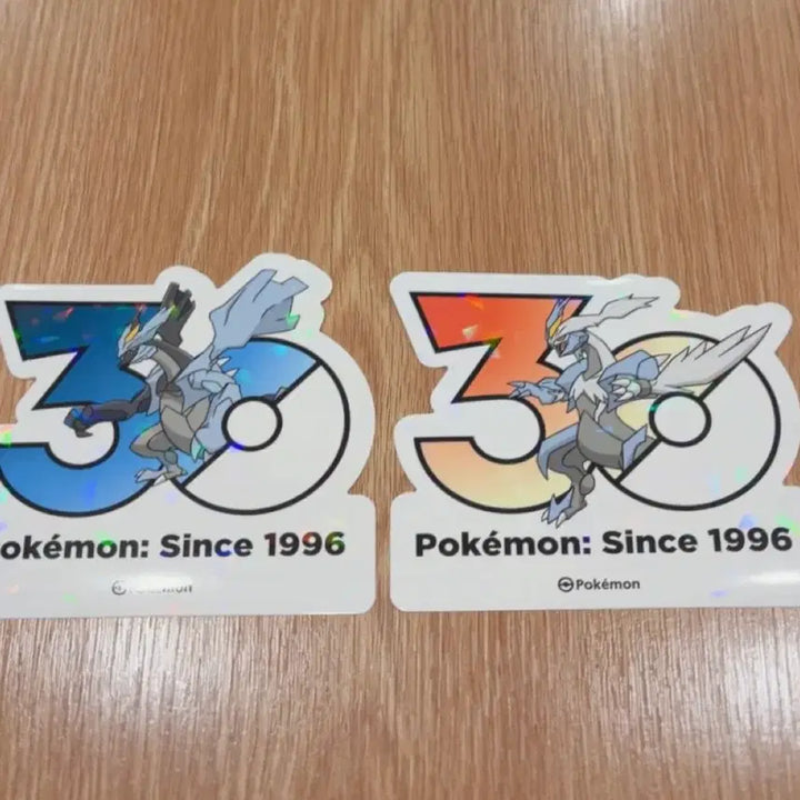 [BUNJANG] Pokemon 30th Anniversary Black Curemu &amp; White Curemu Sticker Set / 블랙큐레무 화이트큐레무 세트 포켓몬 30주년 기념 스티커