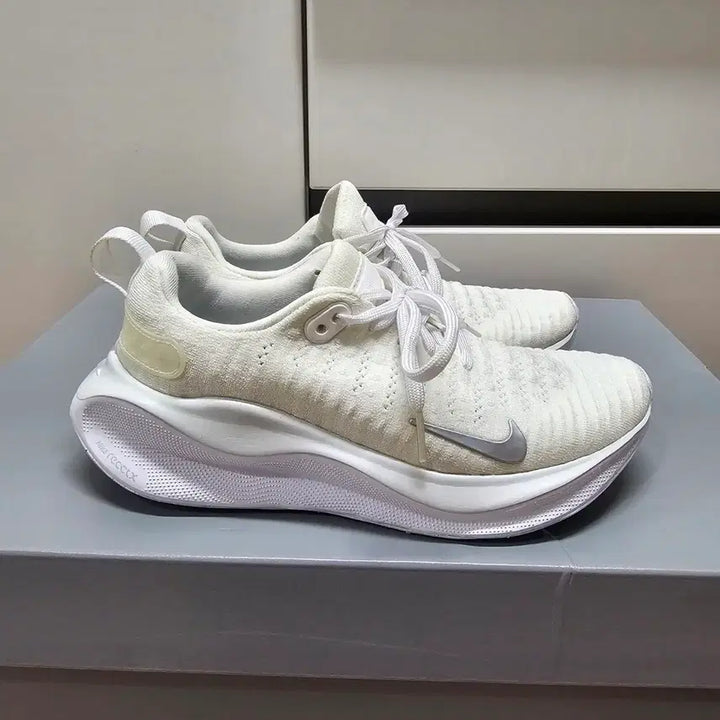 [BUNJANG] Nike React Infinity Run 4 White Running Shoes / 225 나이키 리액트 X 인피니티런4 화이트 -950