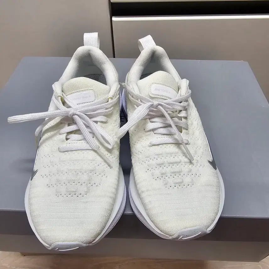 [BUNJANG] Nike React Infinity Run 4 White Running Shoes / 225 나이키 리액트 X 인피니티런4 화이트 -950