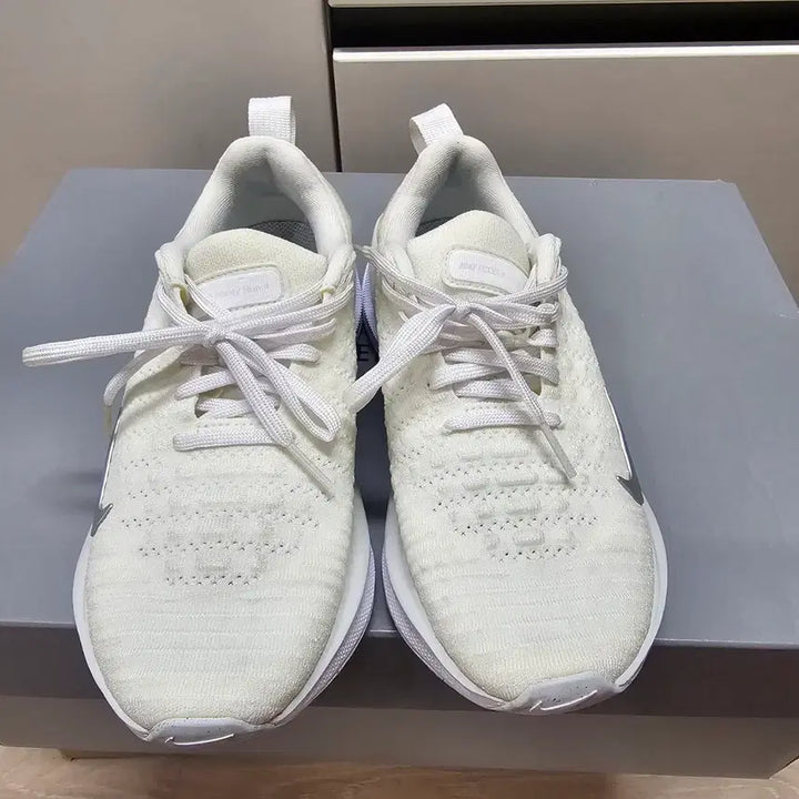 [BUNJANG] Nike React Infinity Run 4 White Running Shoes / 225 나이키 리액트 X 인피니티런4 화이트 -950