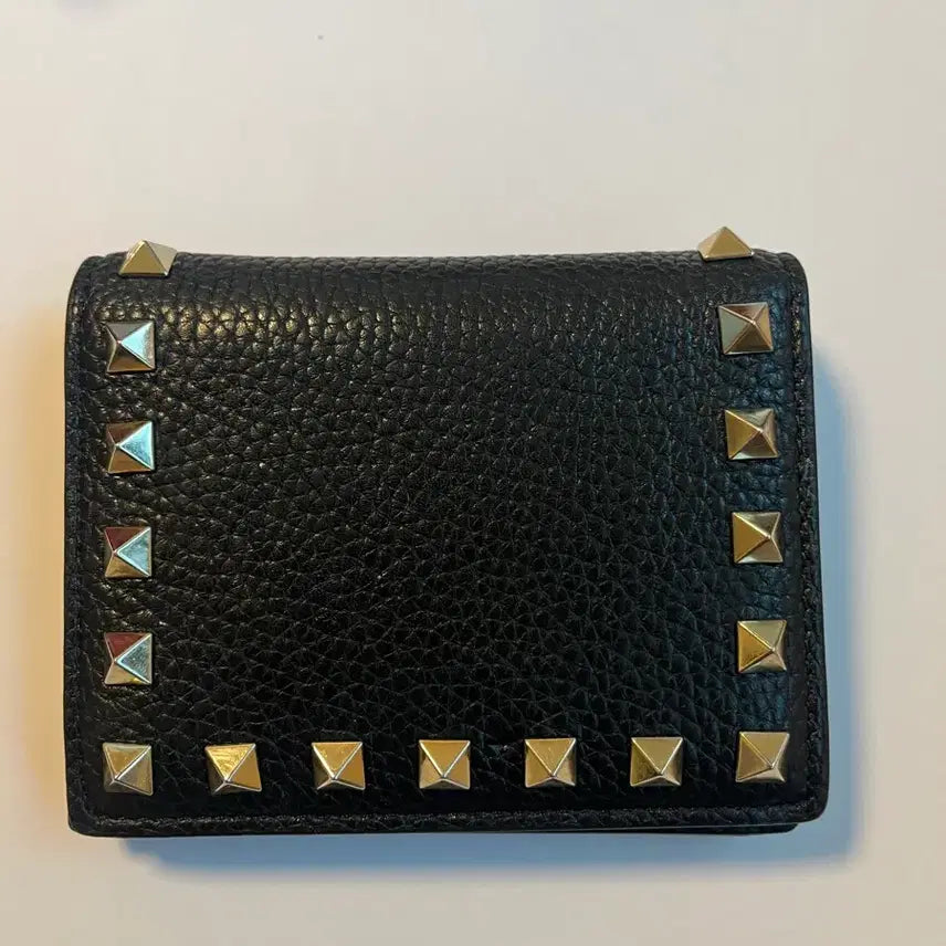 [BUNJANG] Valentino Garavani Black Rockstud NFC Bi-fold Wallet Full Box / 발렌티노 가라바니 NFC 중지갑 (풀박)