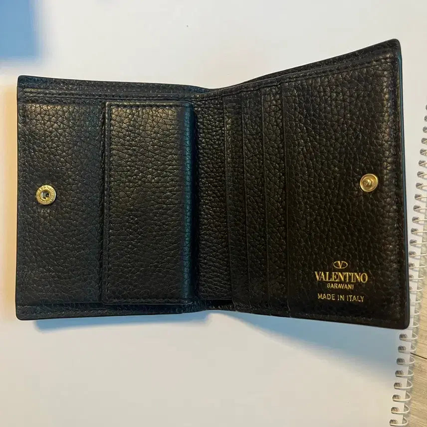 [BUNJANG] Valentino Garavani Black Rockstud NFC Bi-fold Wallet Full Box / 발렌티노 가라바니 NFC 중지갑 (풀박)