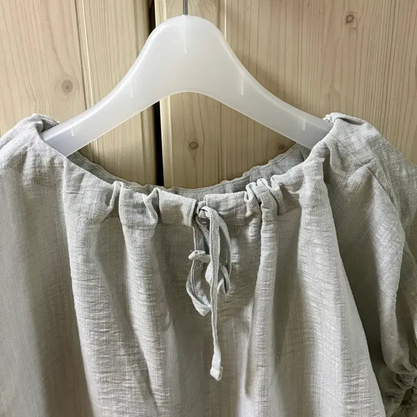 [BUNJANG] Smocked Puff String Blouse / 셔링 퍼프 스트링 블라우스