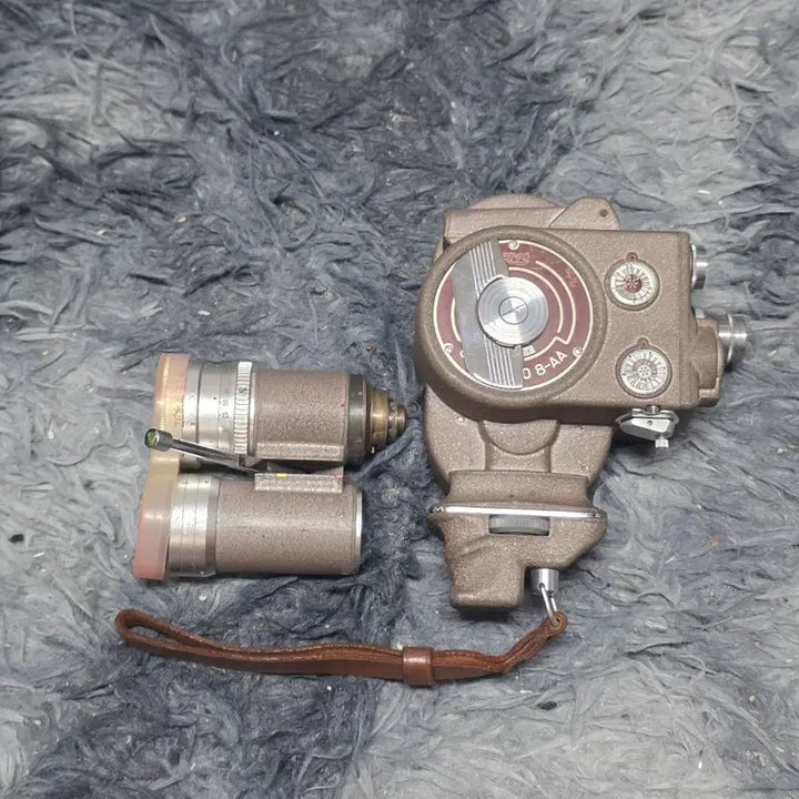 [BUNJANG] Elmo 8-AA Cine Movie Camera (1957) / 장식용 수집용 Cine Elmo 8-AA 무비카메라