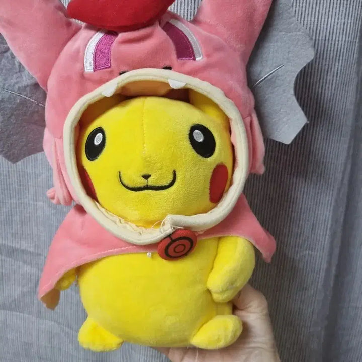 [BUNJANG] Pokemon Mega Gyarados Poncho Pikachu Medium Plush / 포켓몬 메가 갸라도스판쵸츄 피카츄 중형인형