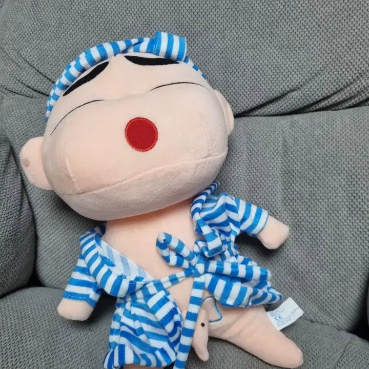 [BUNJANG] Crayon Shin-chan Onsen Robe Medium Plush / 온천 짱구 가운 입은  중형인형