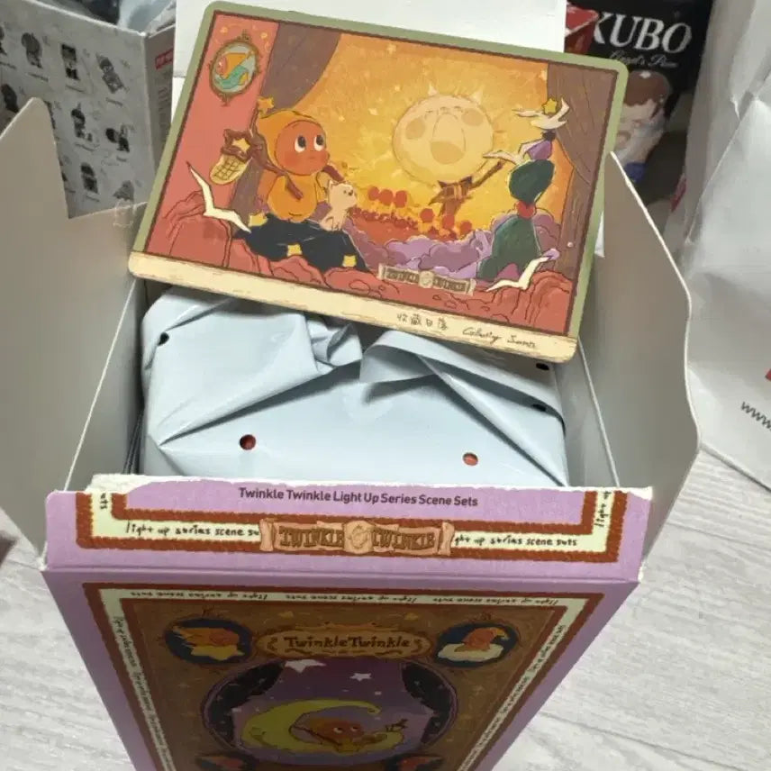 [BUNJANG] Pop Mart Twinkle Twinkle Little Star Collectible - Sunset Glow / 팝마트 [트윙클트윙클 작은별 반짝이는 빛의 이야기] 노을을 담다