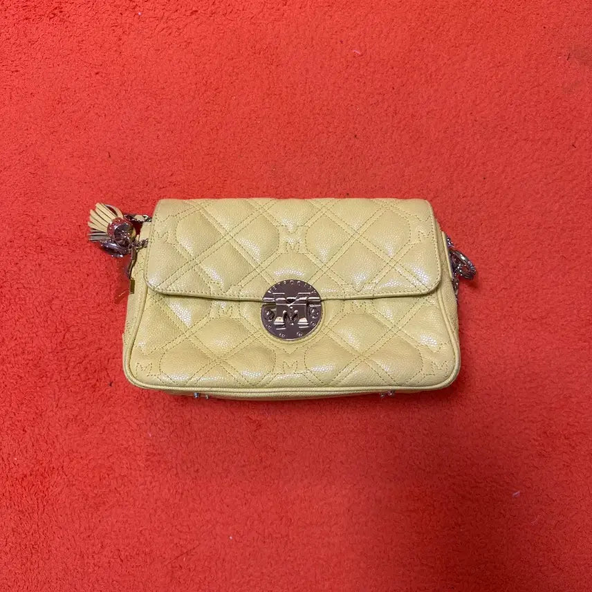 [BUNJANG] Met Citty Quilted Chain Crossbody Bag Yellow / 정품 메트로시티 퀼팅 체인 크로스백 옐로우