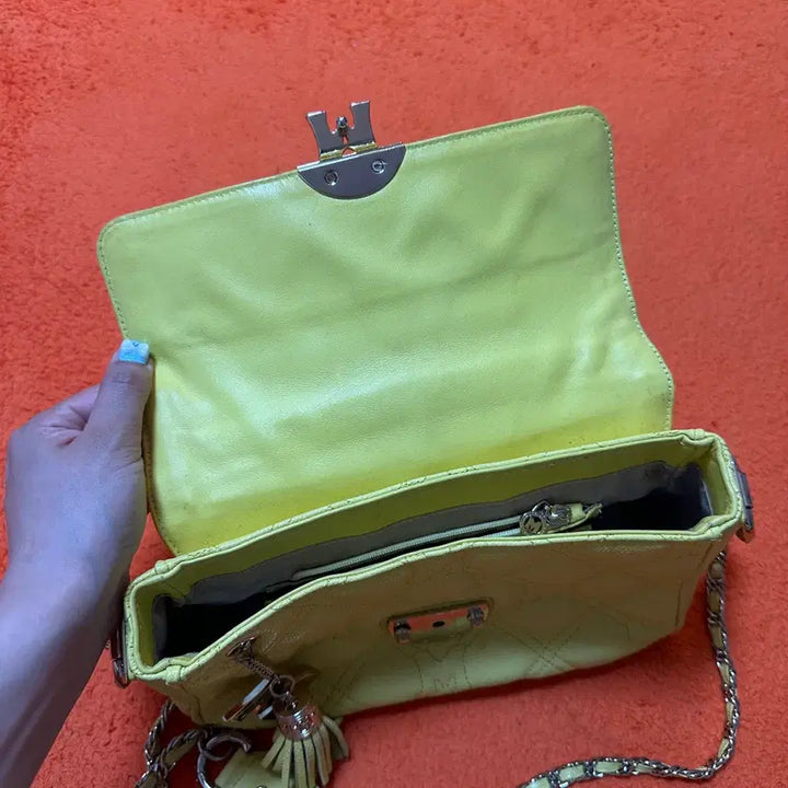[BUNJANG] Met Citty Quilted Chain Crossbody Bag Yellow / 정품 메트로시티 퀼팅 체인 크로스백 옐로우