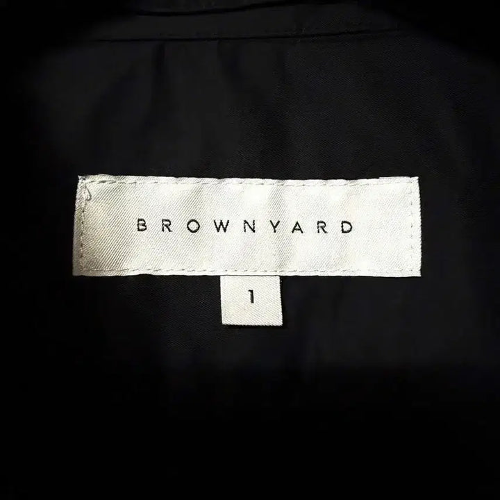 [BUNJANG] Brown Yak Half-Zip Collar Anorak Black Size 1 / 브라운야드 반집업 카라 아노락 블랙 1사이즈