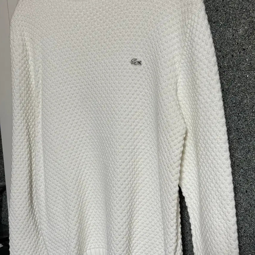[BUNJANG] Lacoste Live White Crewneck Knit / 라코스테 라이브 LIVE 화이트 라운드넥 니트